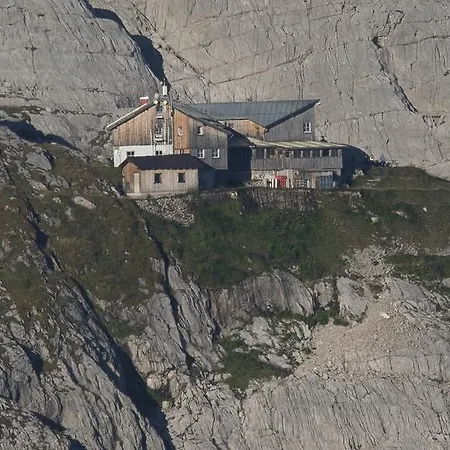 Ferienhaus Gamsjager Pansiyon *